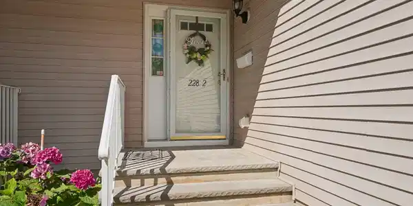 Image 2: Front Entry