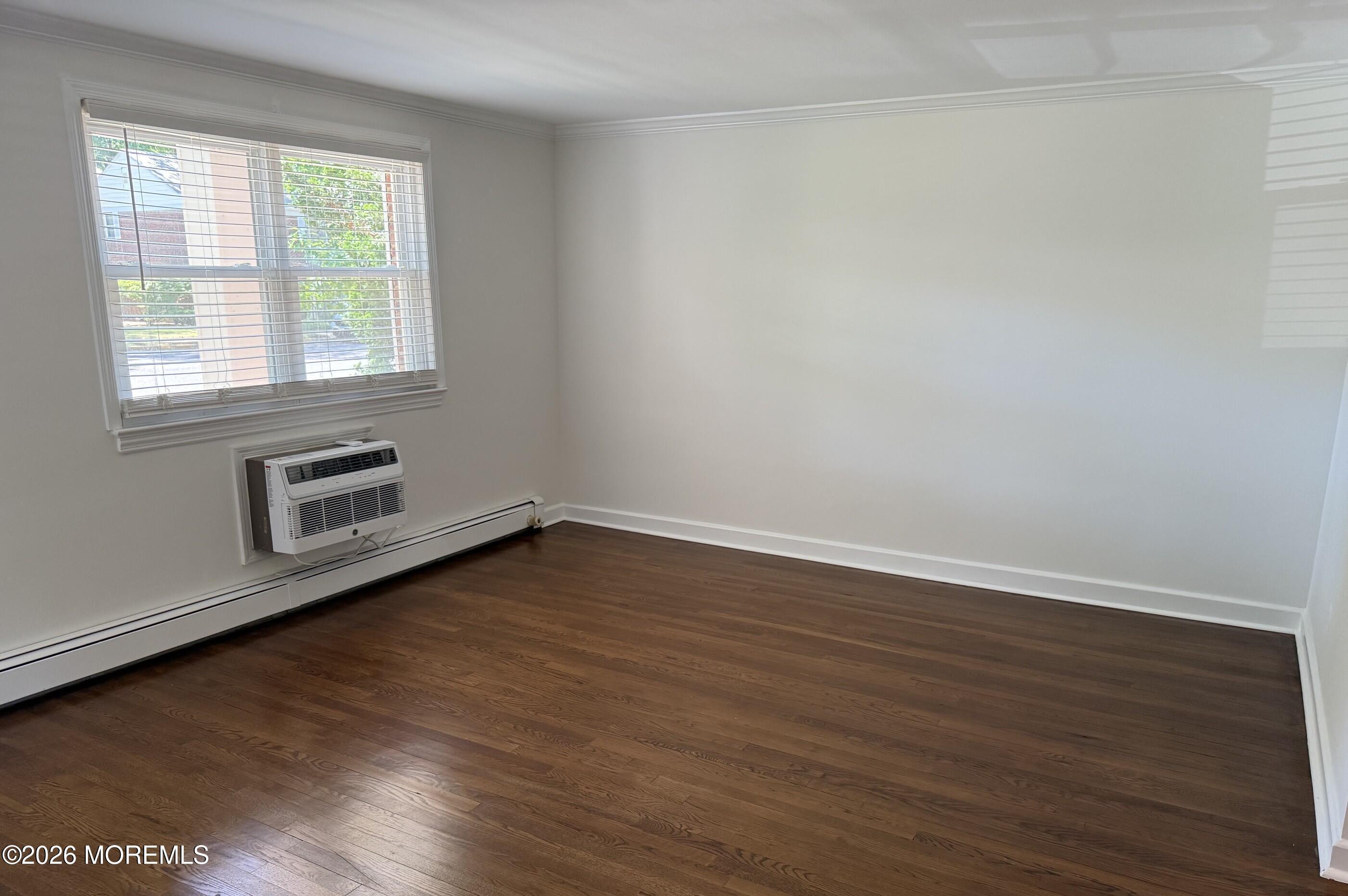 Image 3: Living Area