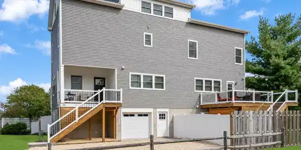 46 Hudson Avenue