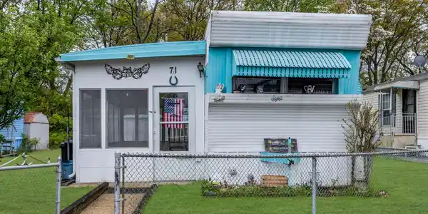 71 Locust Grove
