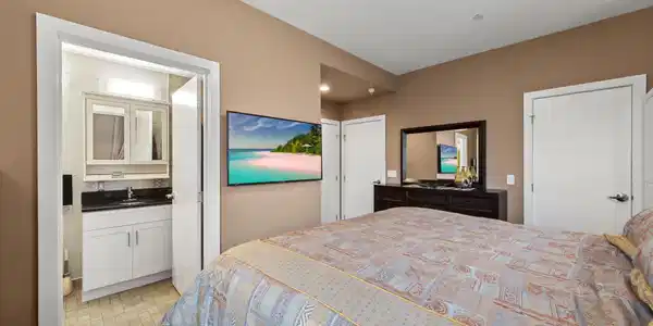 Image 4: 501 Grand #4E (61)