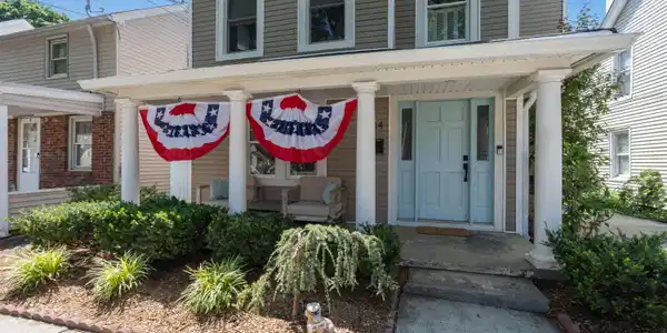 Image 2: 84 Linden Place