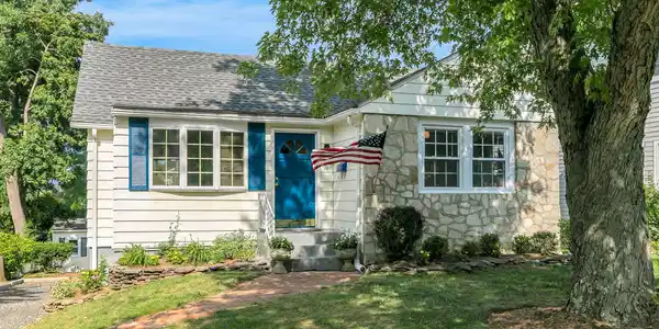 96 E River Road