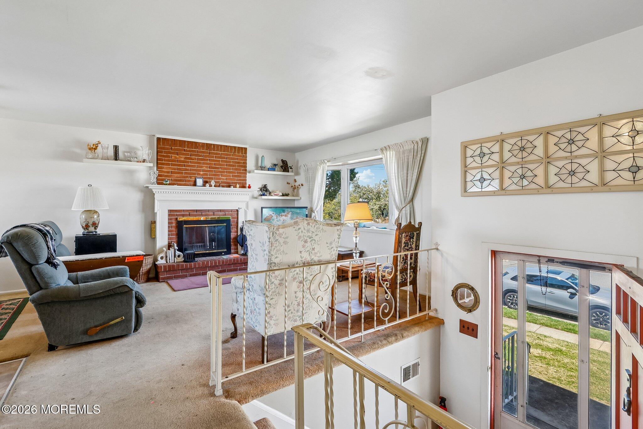 Image 3: 3-web-or-mls-Harvard Ave-S2404-003