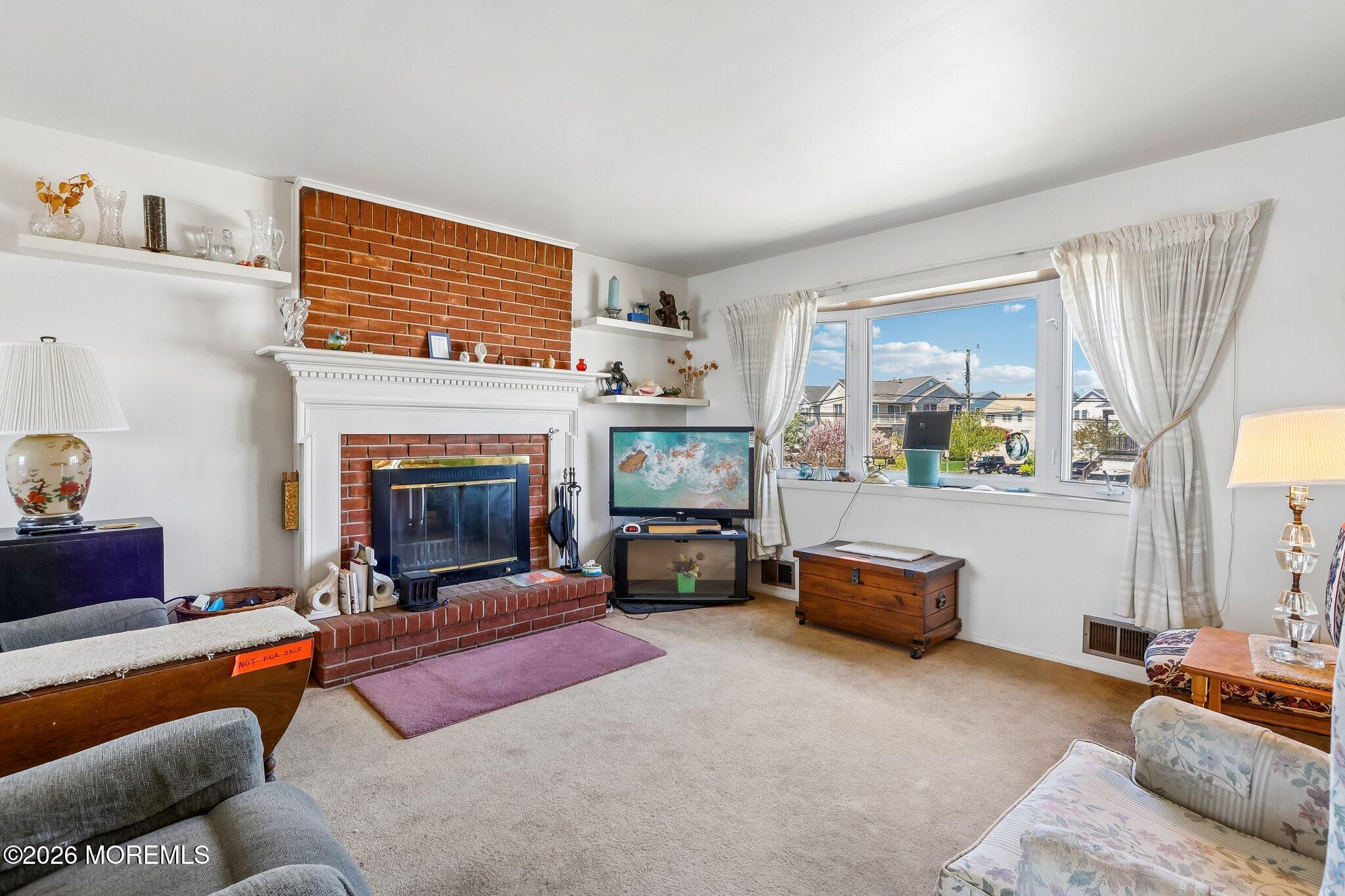 Image 4: 4-web-or-mls-Harvard Ave-S2404-004