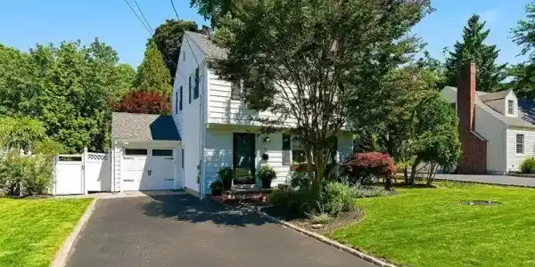 22 Highland Avenue