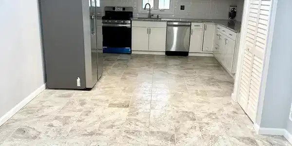 Image 2: KITCHEN