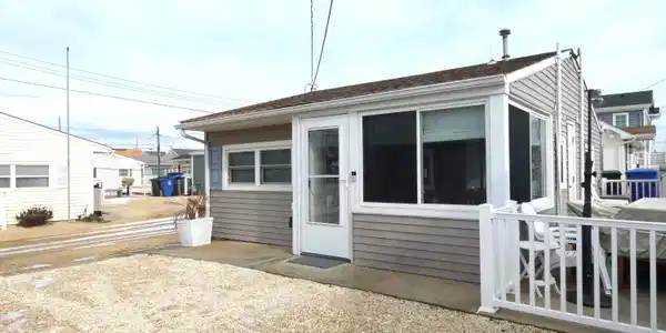 25 E Cormorant Way