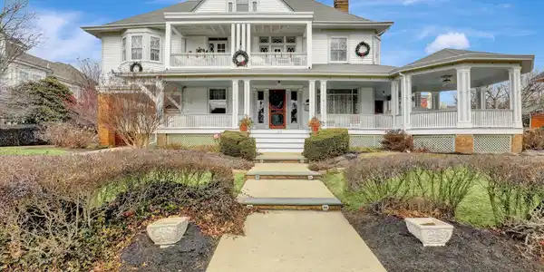 211 Cedar Avenue