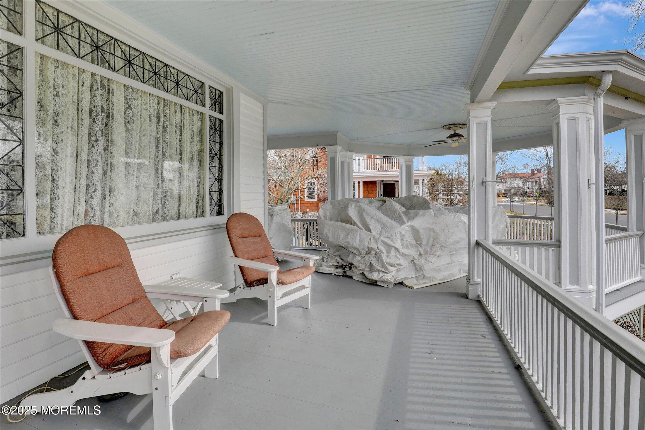 Image 3: 08-Front Porch