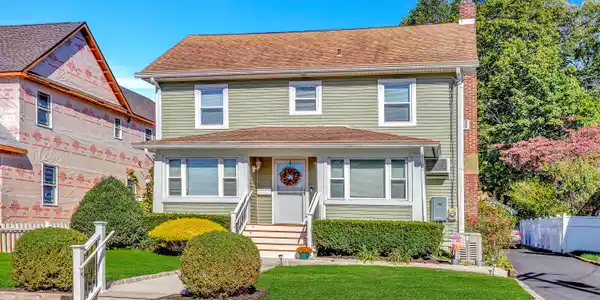 390 Conover Place