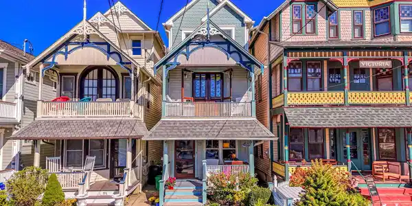 9 Embury Avenue