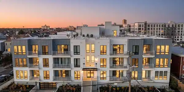 215 2nd Avenue Unit 306