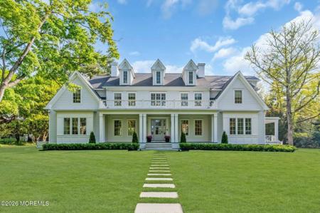 13 Buttonwood Lane
