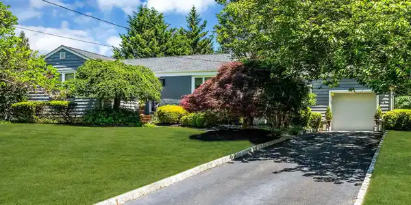 90 Queens Drive S