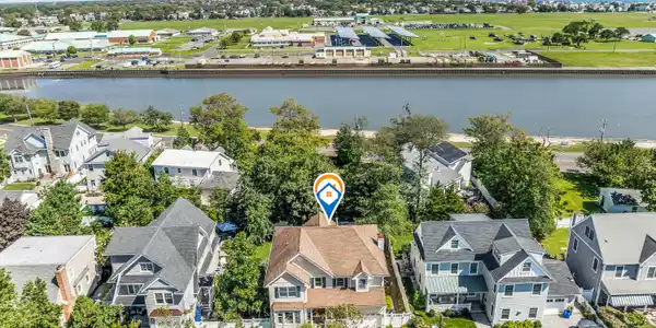 Image 3: photos_high_resolution_DJI_0405_copy