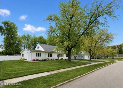 5 Farmdale Road