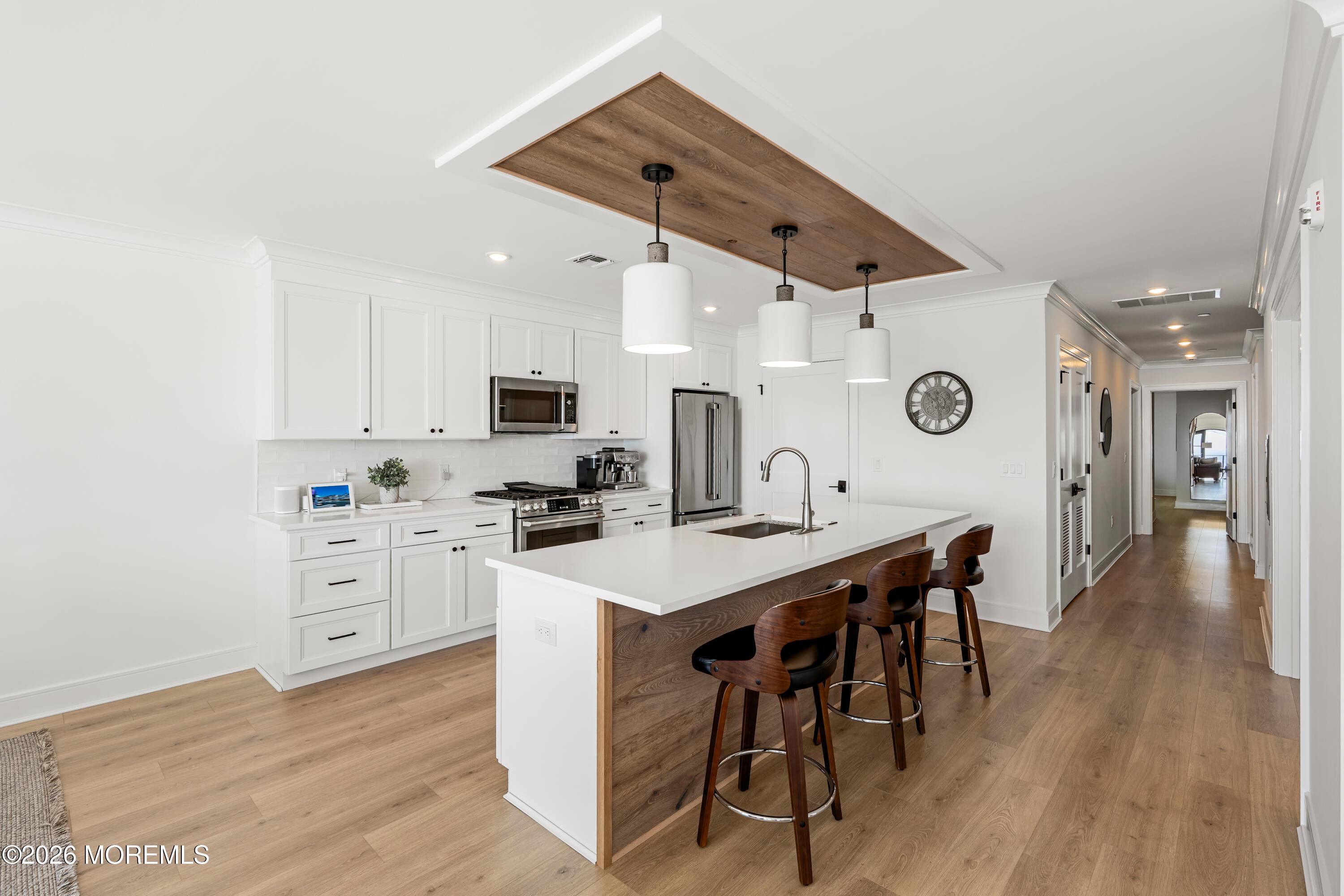 Image 4: 1080 Ocean Ave 401