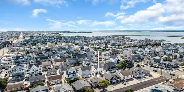 Image 3: 59-web-or-mls-DJI_20260903140917_0036_DA