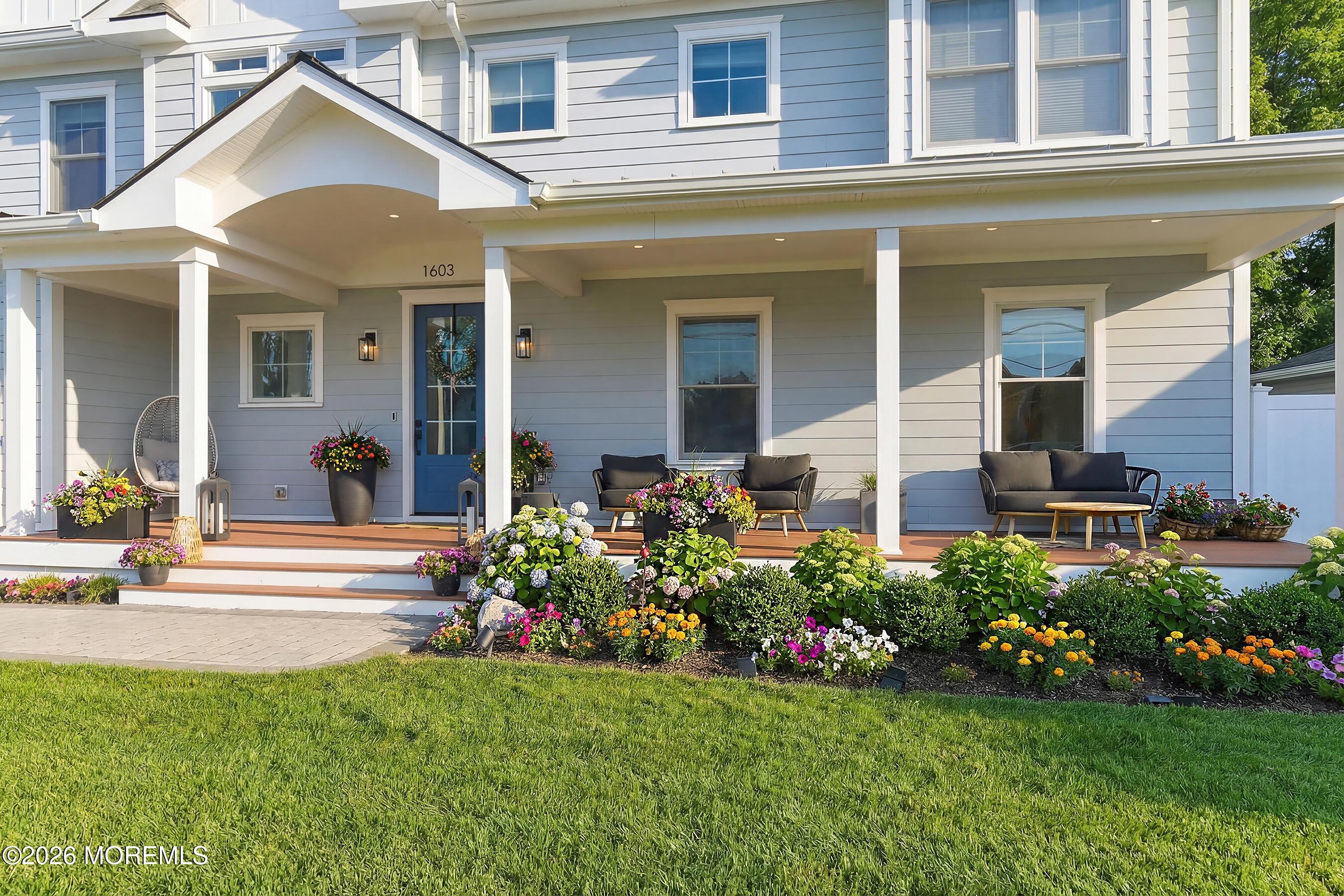 Image 3: 08-Front Entrance Virtual Summer