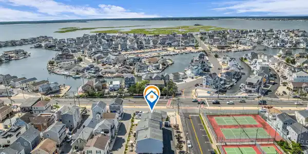 Image 4: photos_high_resolution_DJI_0869_copy
