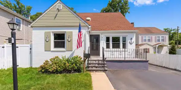 52 Port Monmouth Road