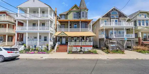 Image 2: 2-web-or-mls-DSC05497