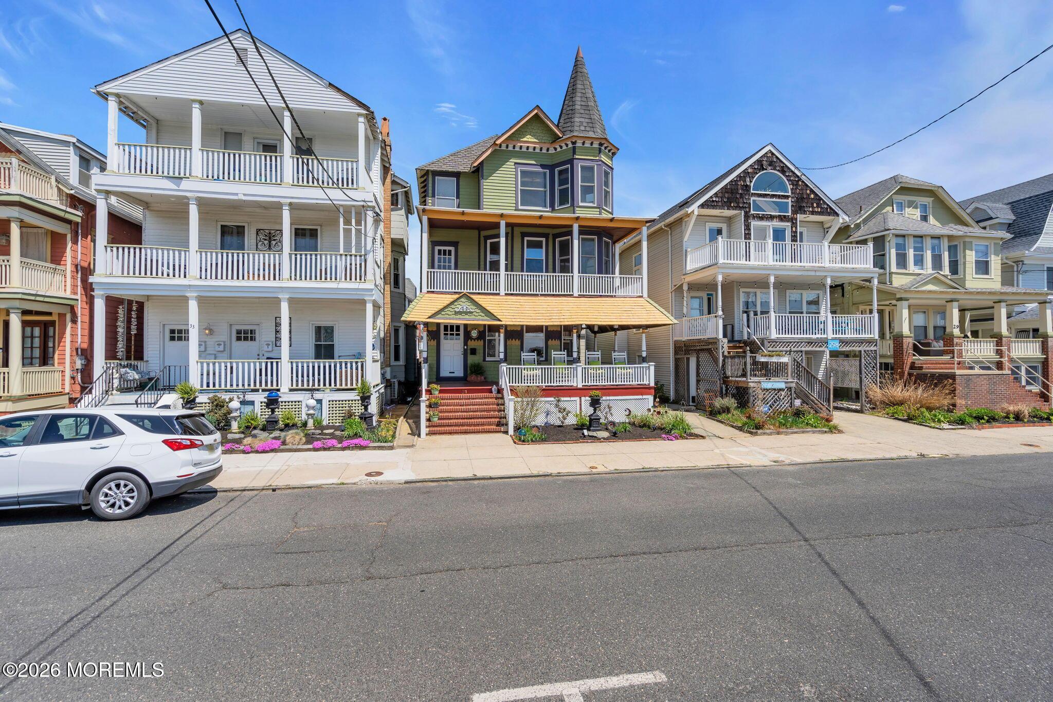 Image 3: 4-web-or-mls-DSC05512