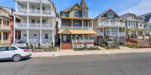 Image 3: 4-web-or-mls-DSC05512