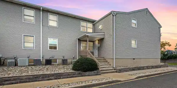 213 Main Street Unit 18