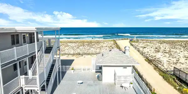 Image 3: beach
