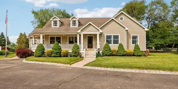 17 Willow Court