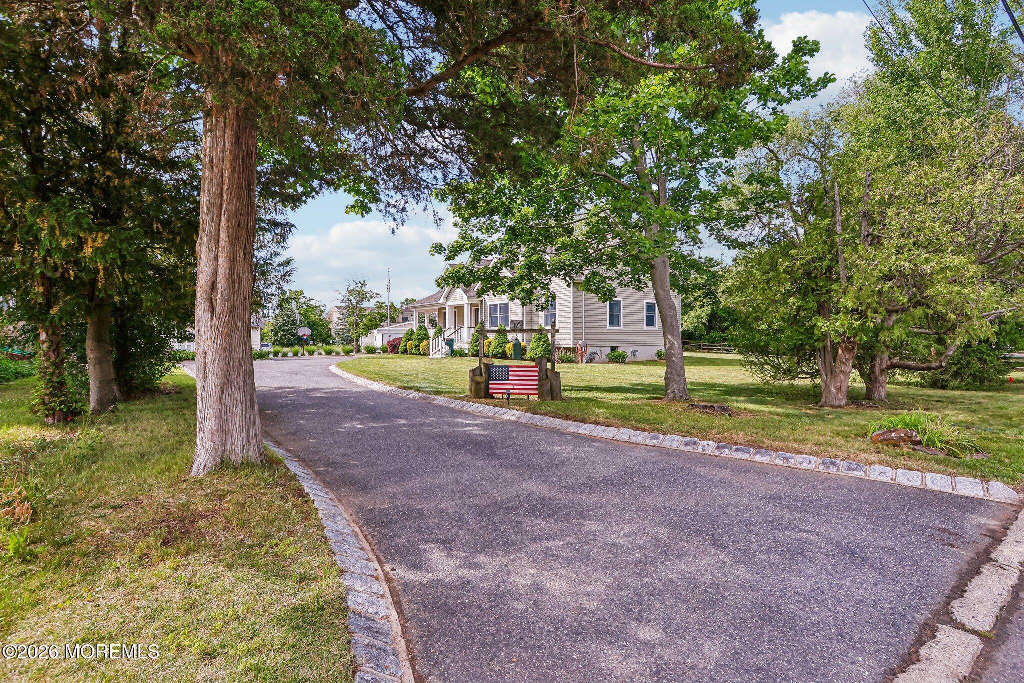 Image 2: 2-web-or-mls-Willow Ct-S2705-002
