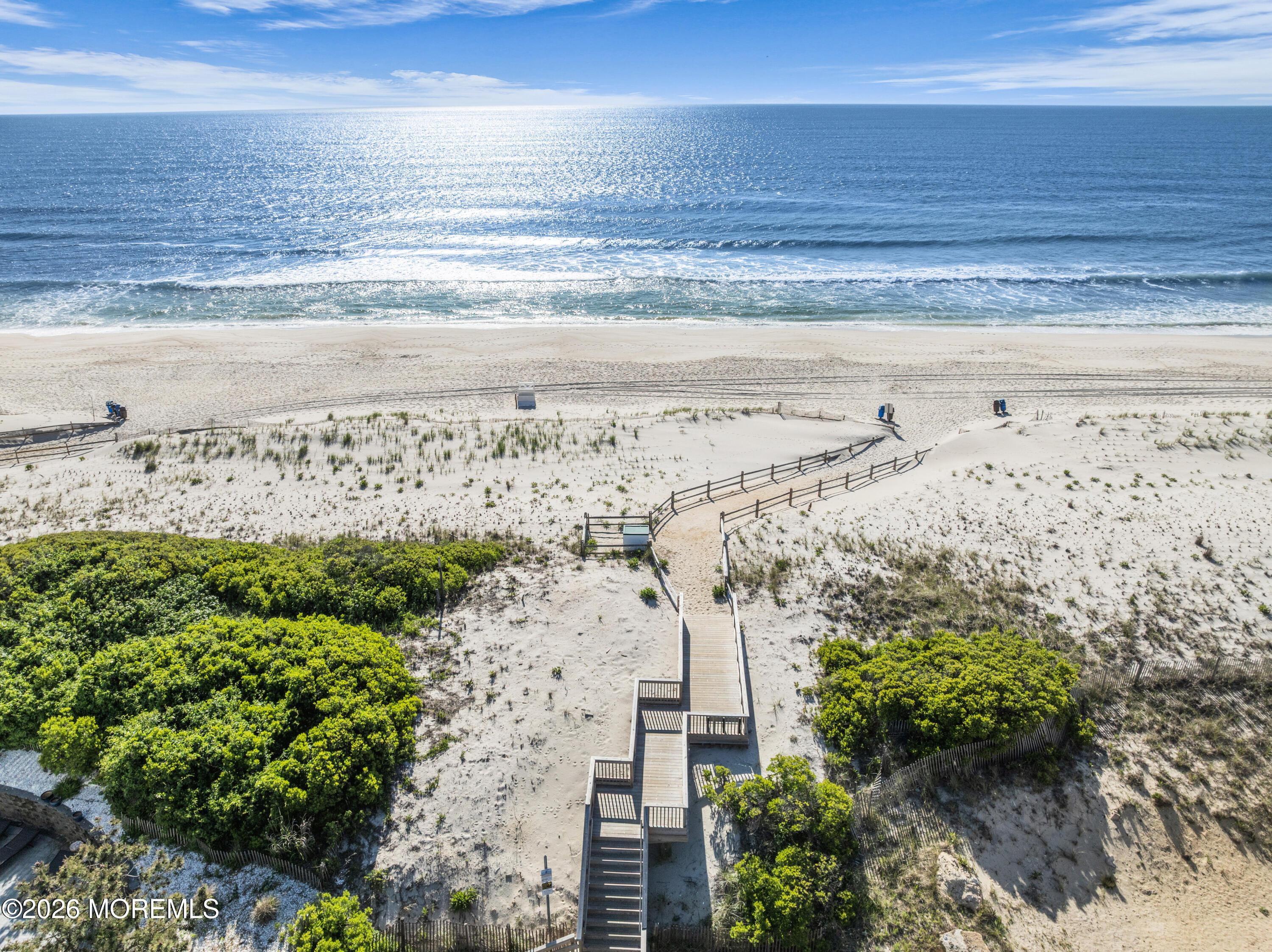 Image 2: photos_high_resolution_DJI_0648