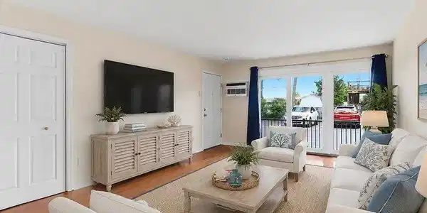 330 Shore Drive Drive Unit B  1