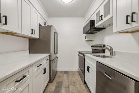 324 Shore Drive Unit A10
