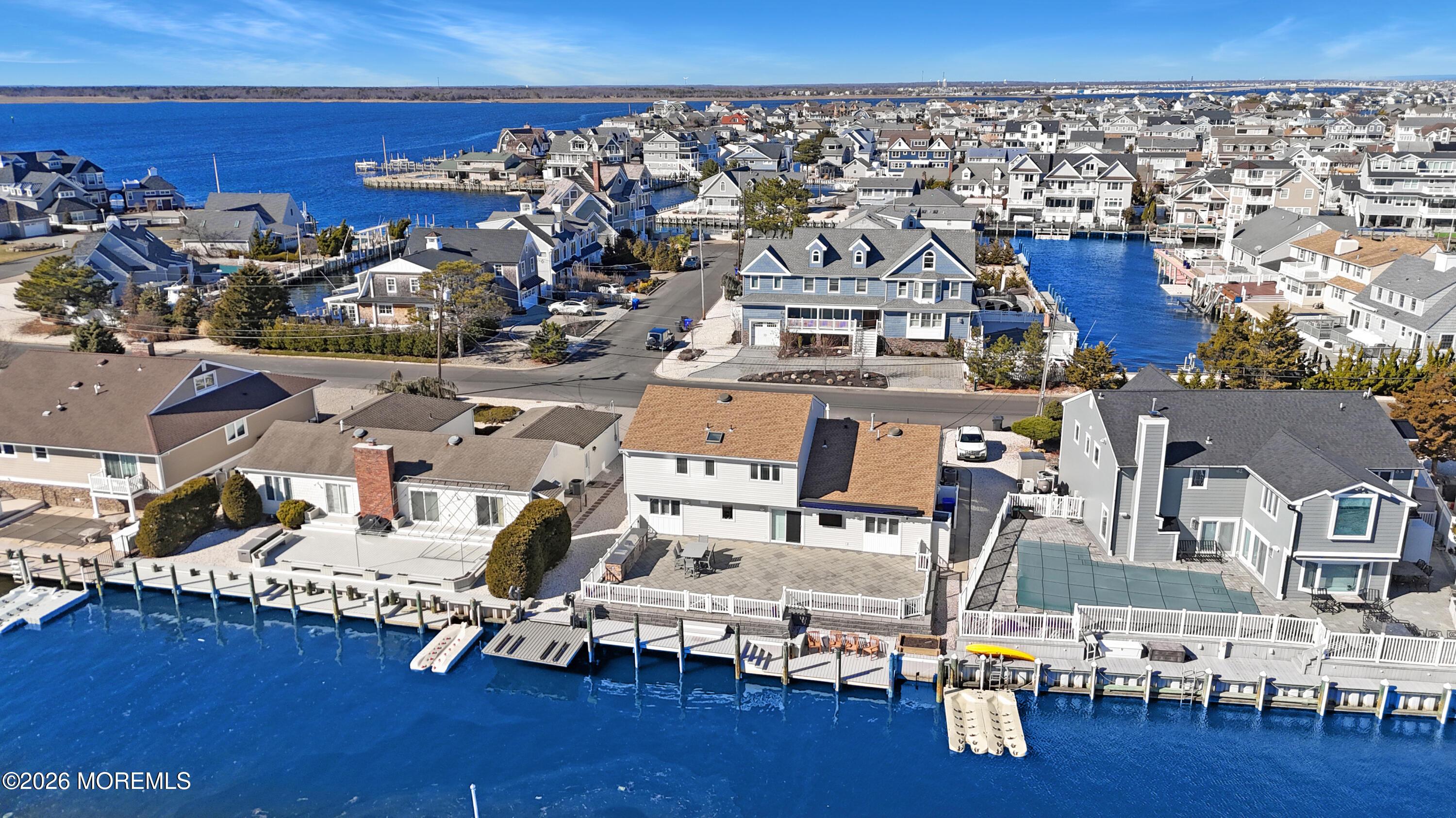 Image 4: water side