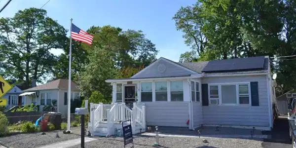 267 Seeley Avenue