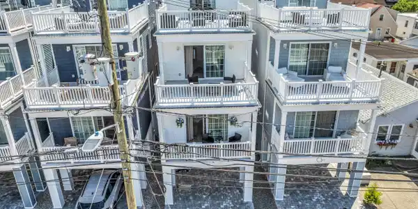 Image 4: photos_high_resolution_DJI_0445