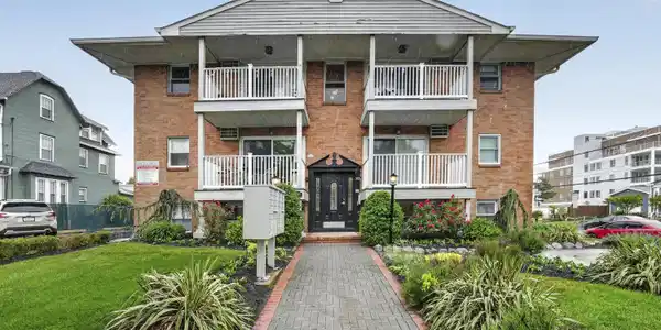 301 Sixth Avenue Unit 101