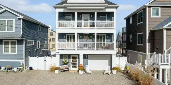 114 Fielder Avenue