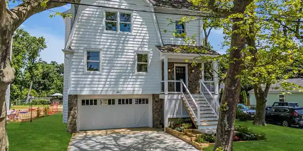 45 Shore Acres Avenue