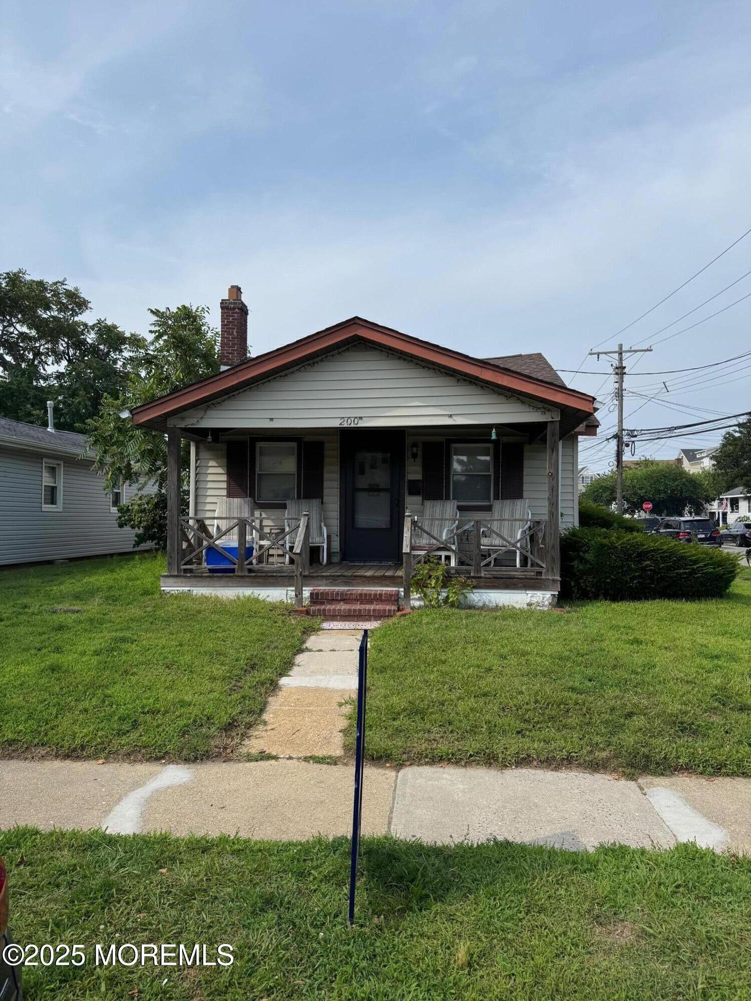 Image 1: DFEAB5FC-7960-4255-906B-88B153B9F88B