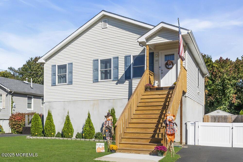 Image 2: 002_dsc07747-1b_569