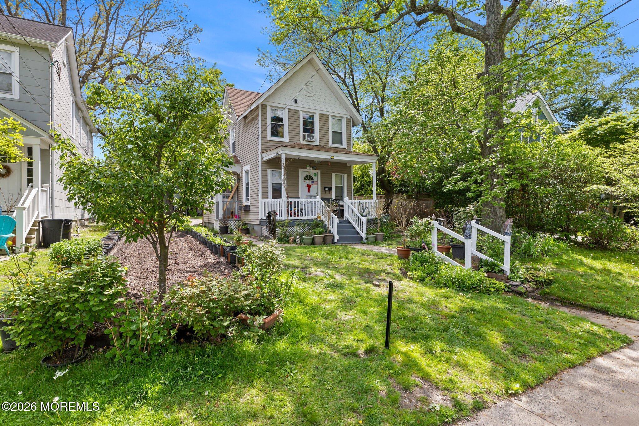Image 2: 2-web-or-mls-8V7A0699