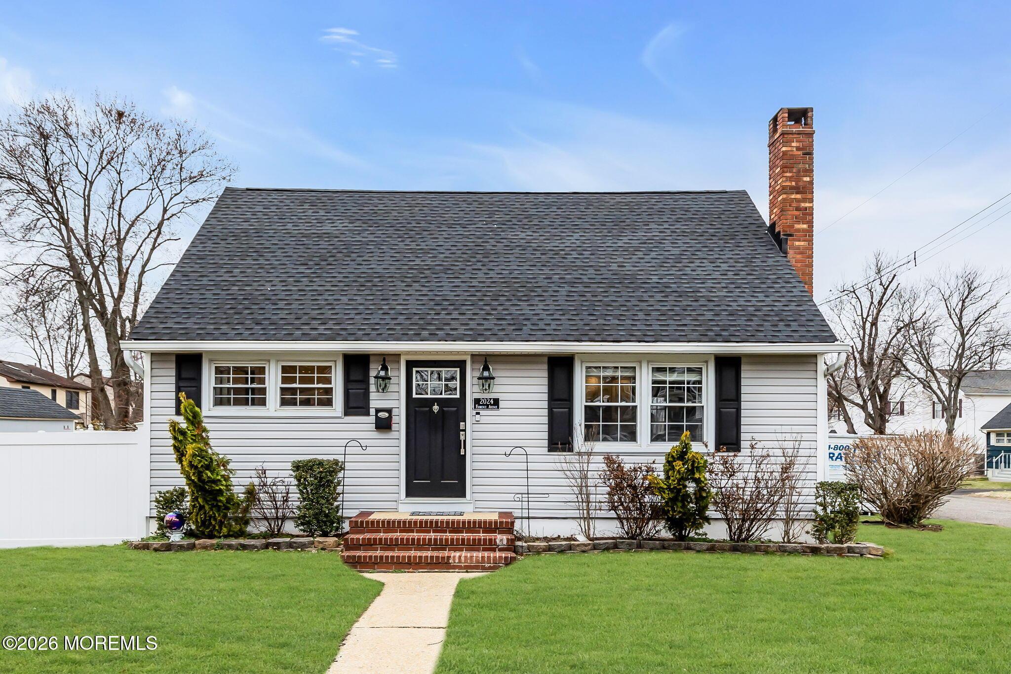 Image 1: 1-web-or-mls-1-print-_F1A3040-1b