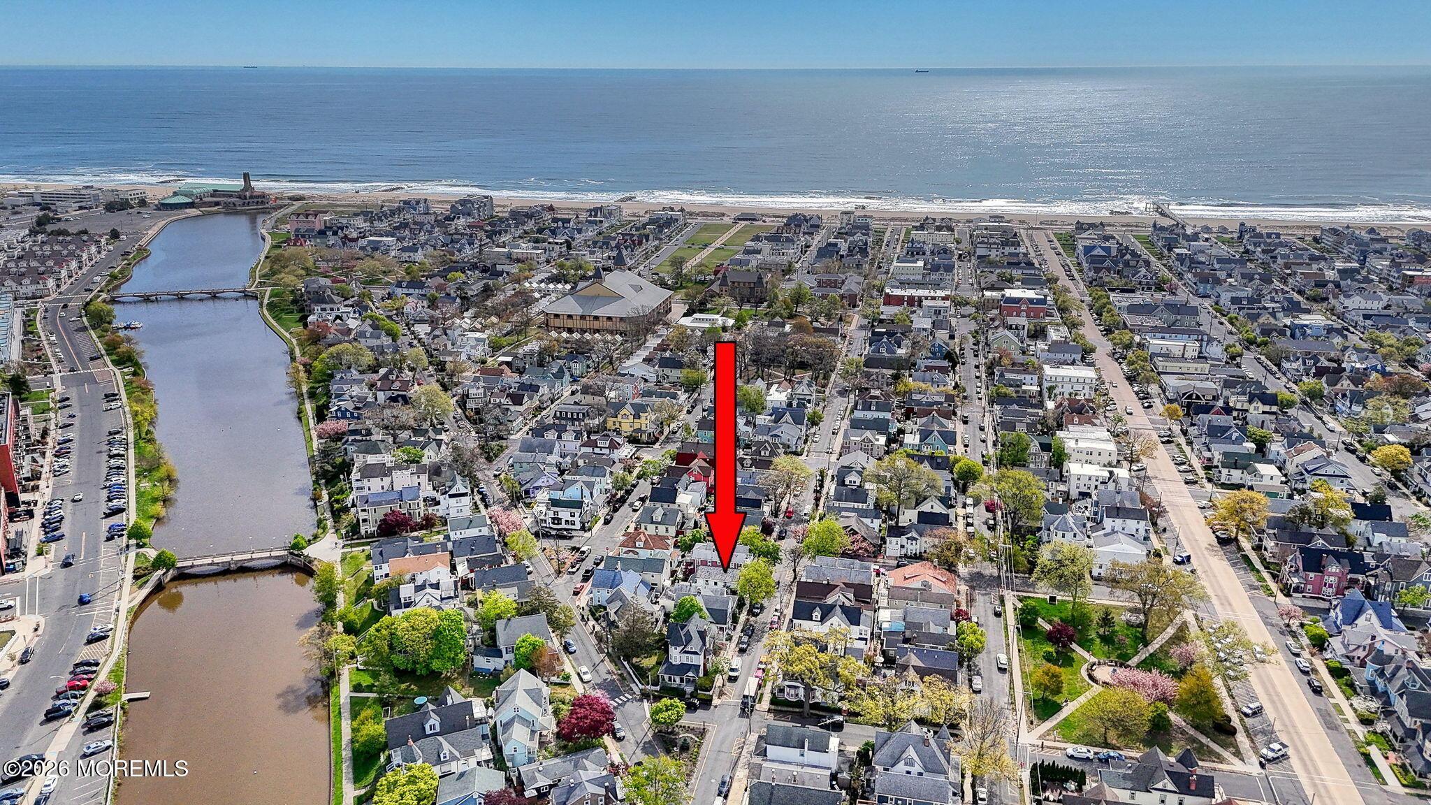 Image 2: location to walking bridge and beach