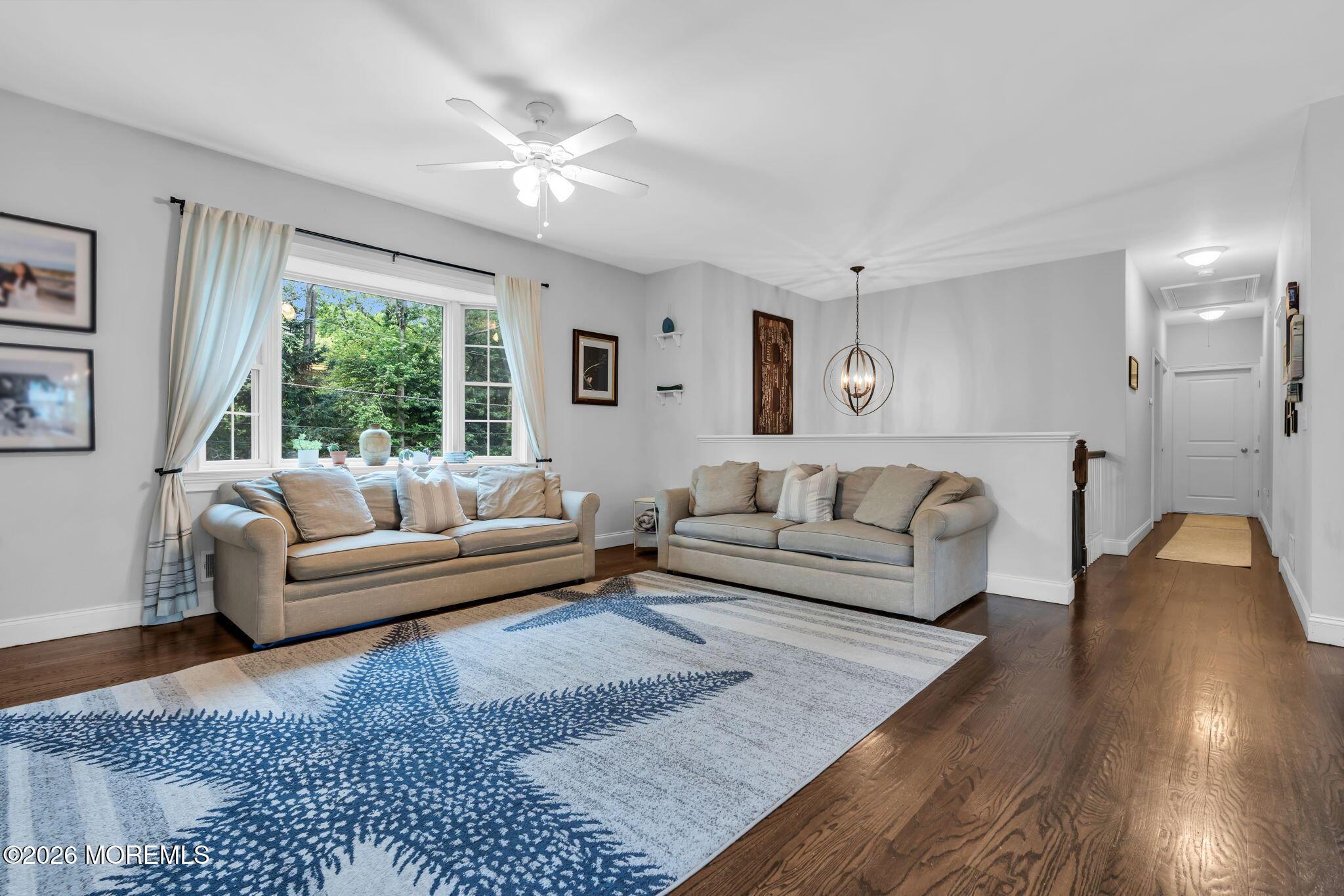 Image 2: Living Room