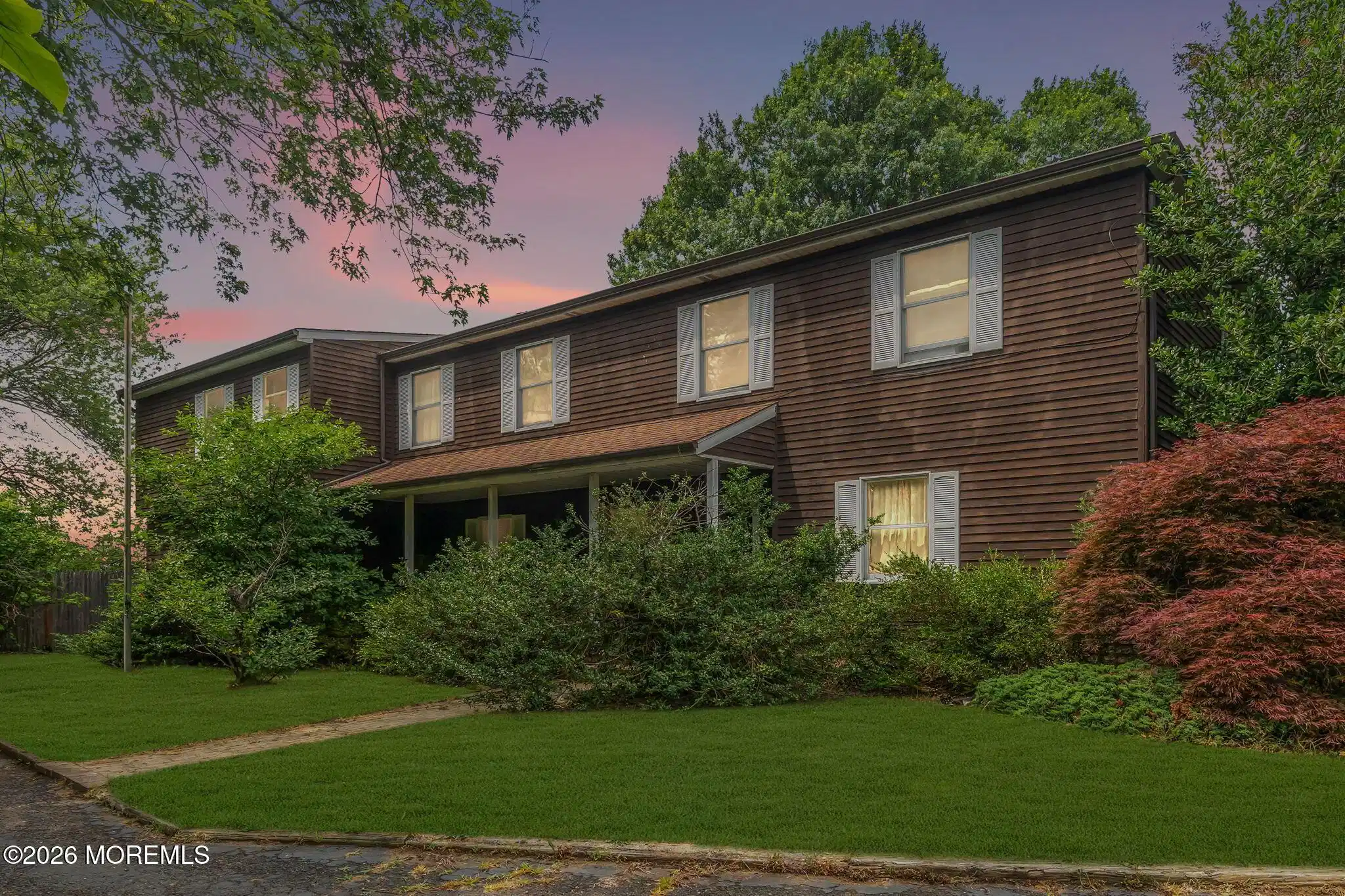 Image 1: 2-web-or-mls-DSC00725-1b - VT
