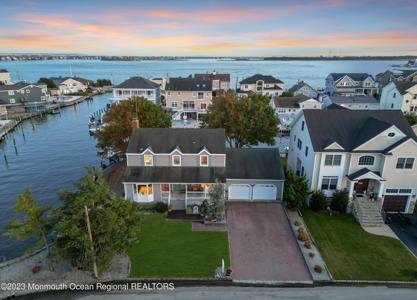 1801 Boat Point Drive
